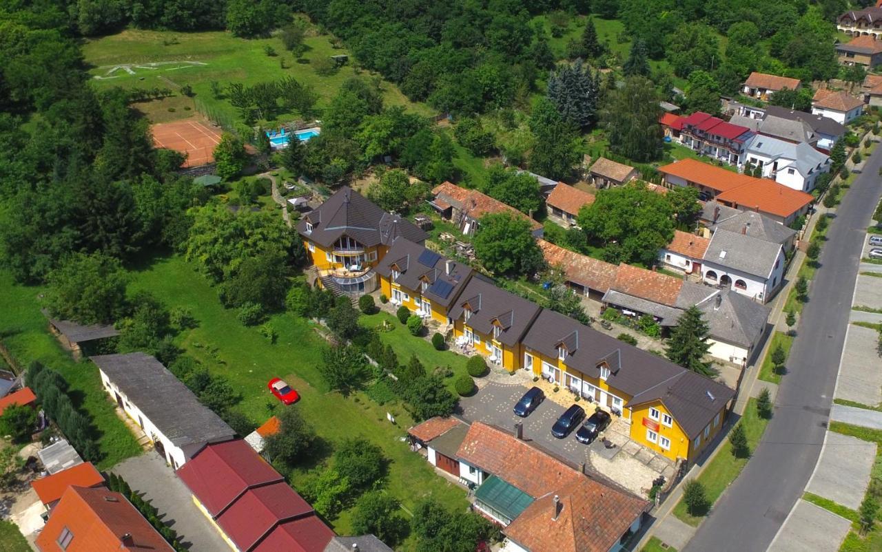 Appartementhaus 5. Jahreszeit Heviz Exterior photo
